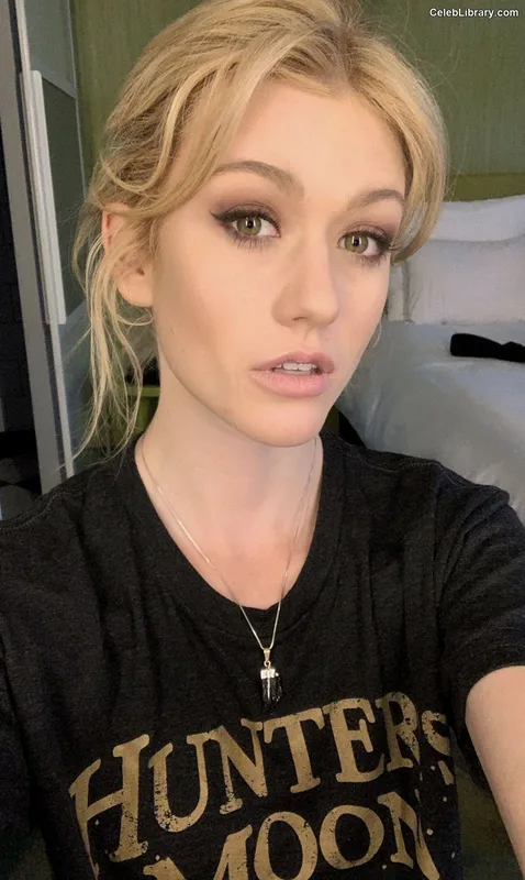 Katherine McNamara photo 11 of 758