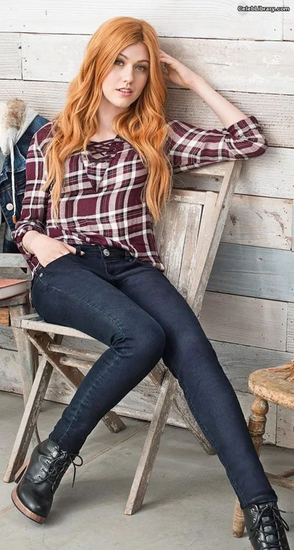 Katherine McNamara photo 23 of 758
