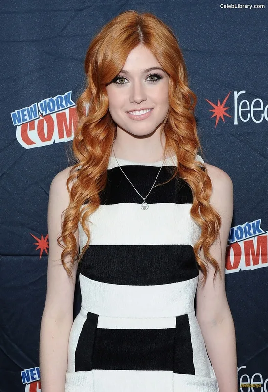 Katherine McNamara photo 8 of 758