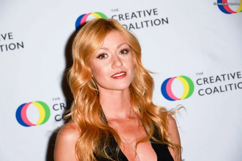 Katherine McNamara photo 14 of 758