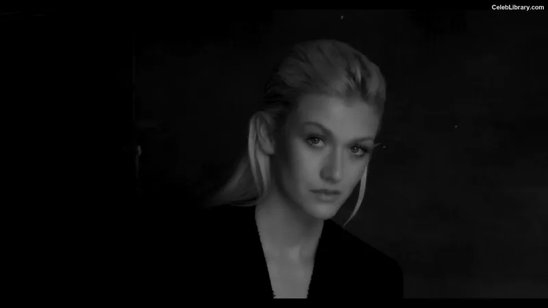 Katherine McNamara photo 20 of 758