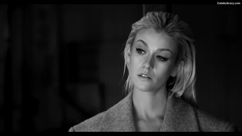 Katherine McNamara photo 5 of 758