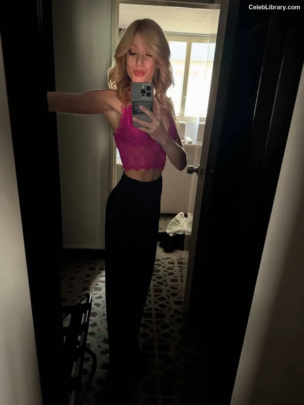 Katherine McNamara photo 15 of 758
