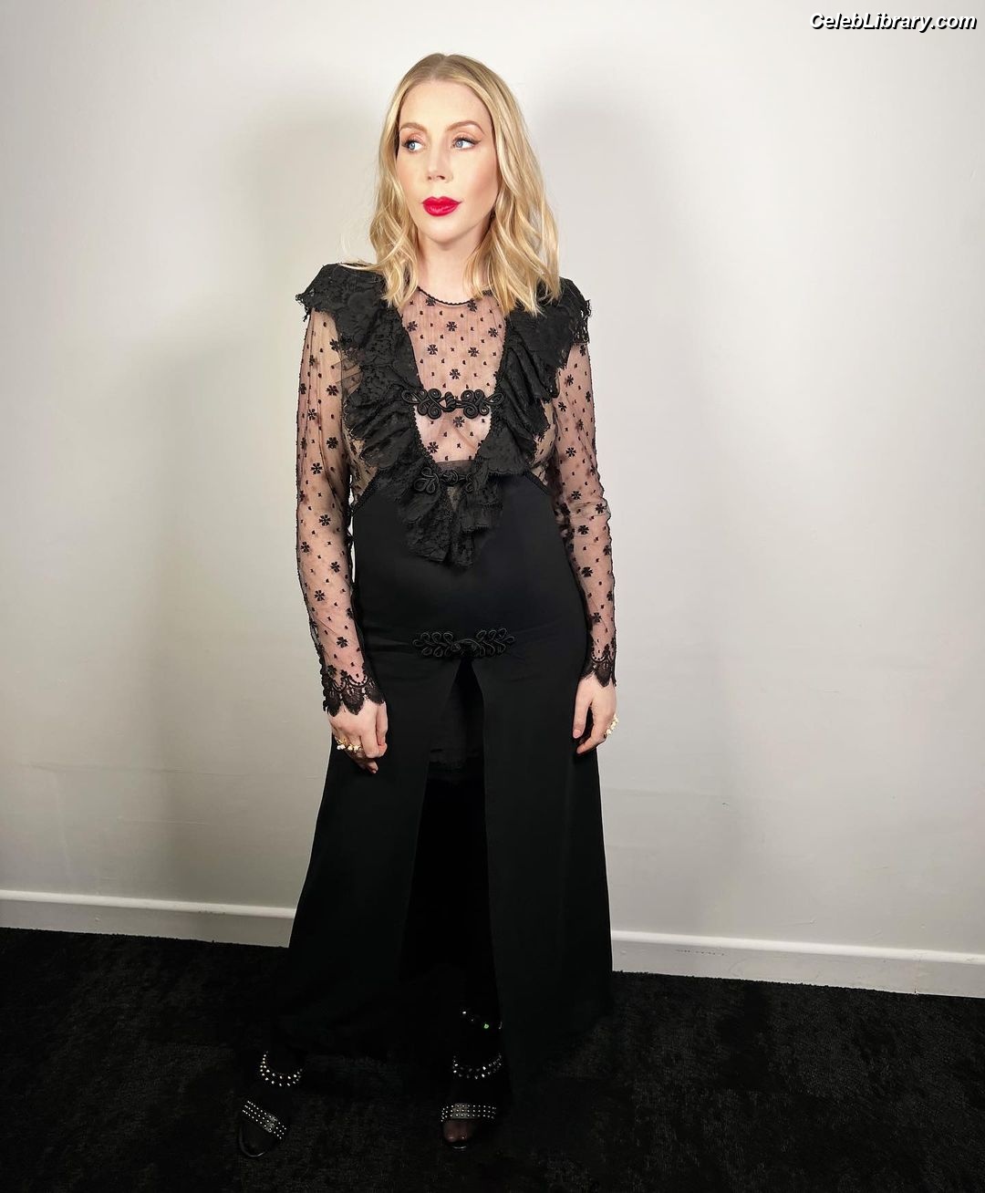 Katherine Ryan photo 8 of 681