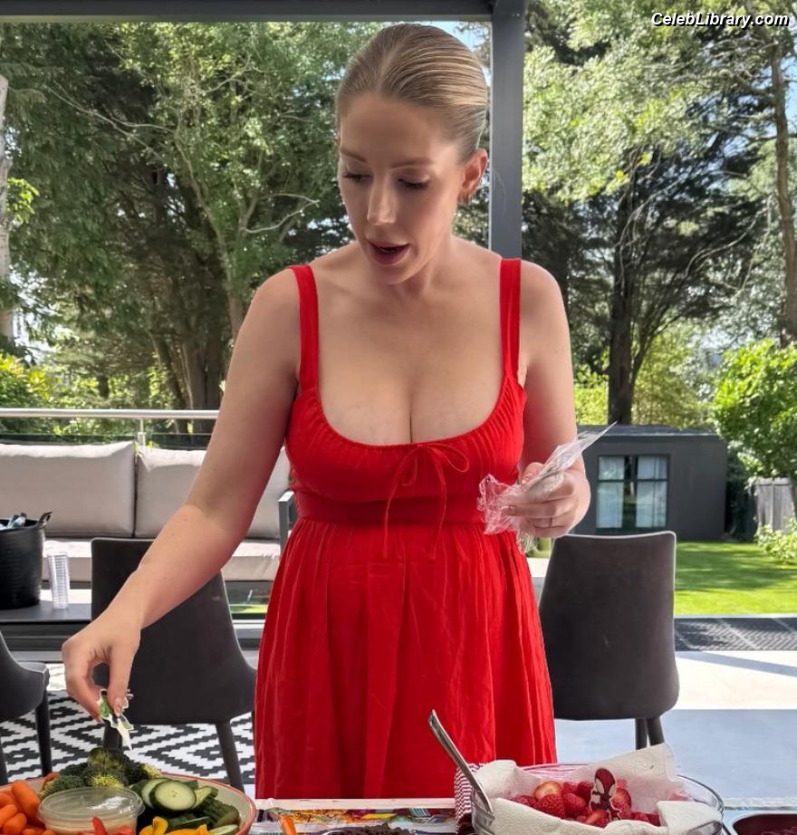 Katherine Ryan photo 1 of 681