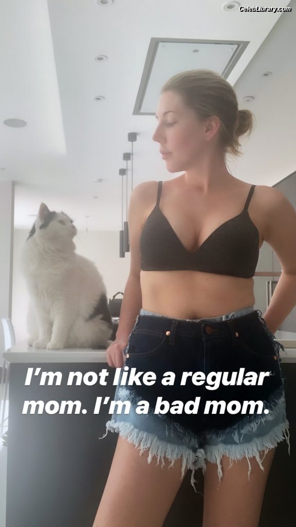 Katherine Ryan photo 20 of 681