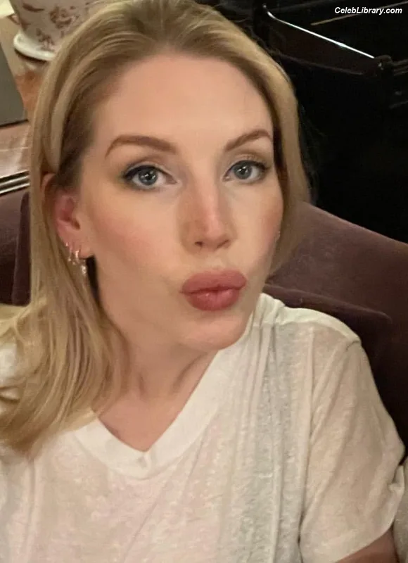 Katherine Ryan photo 9 of 681