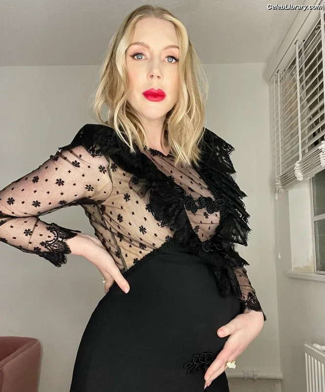 Katherine Ryan photo 13 of 681