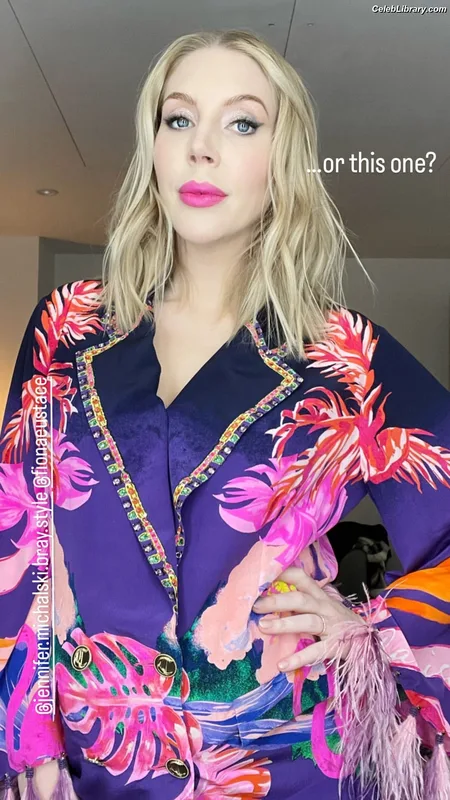 Katherine Ryan photo 17 of 681