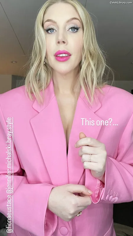 Katherine Ryan photo 18 of 681