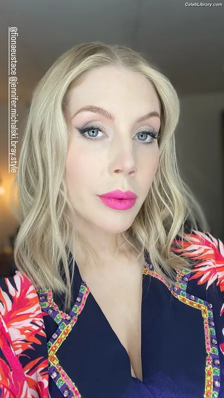 Katherine Ryan photo 19 of 681