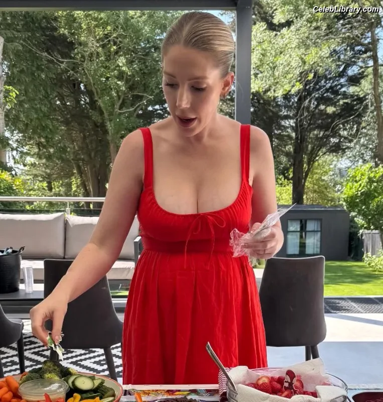 Katherine Ryan photo 24 of 681