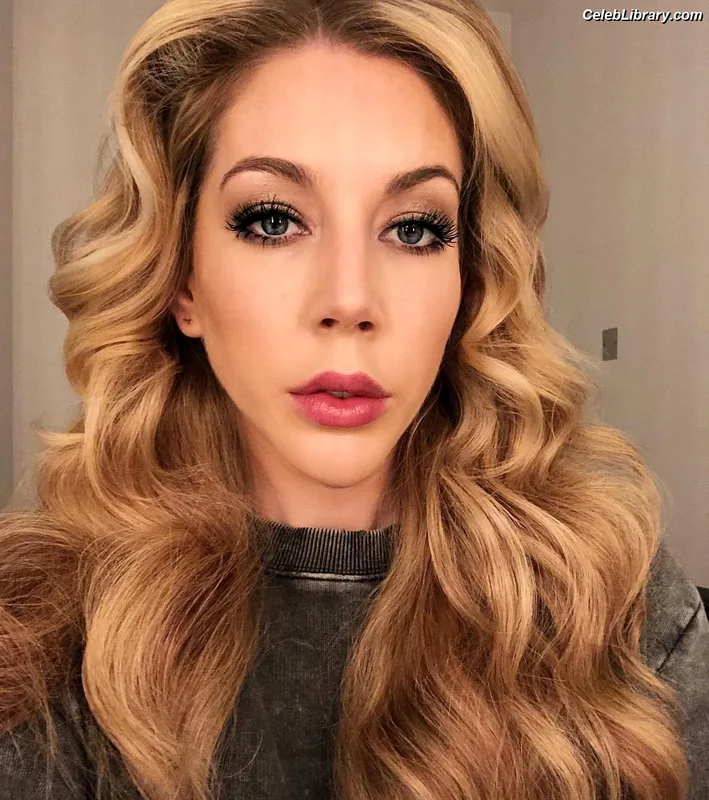 Katherine Ryan photo 2 of 681