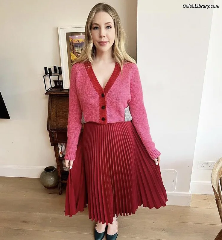 Katherine Ryan photo 8 of 681