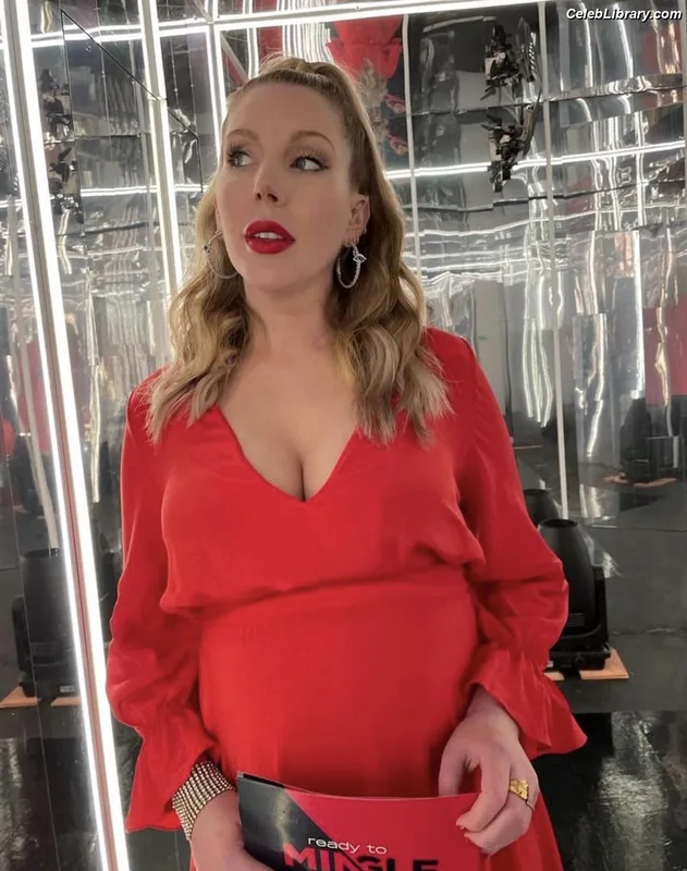 Katherine Ryan photo 7 of 681