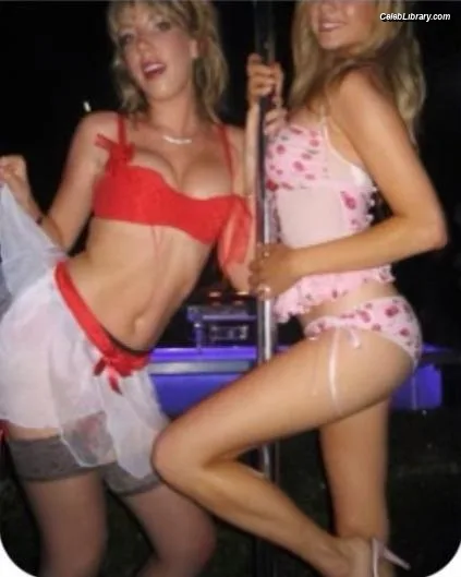 Katherine Ryan photo 7 of 681