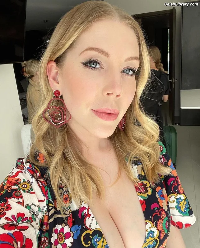 Katherine Ryan photo 14 of 681