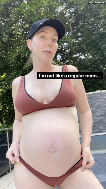 Katherine Ryan photo 20 of 681