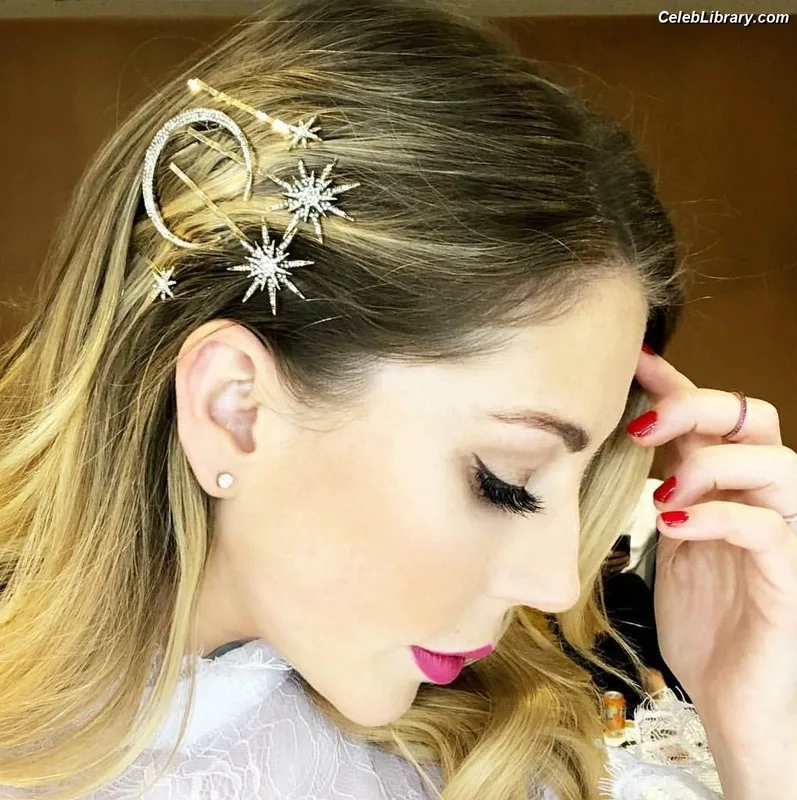 Katherine Ryan photo 15 of 681