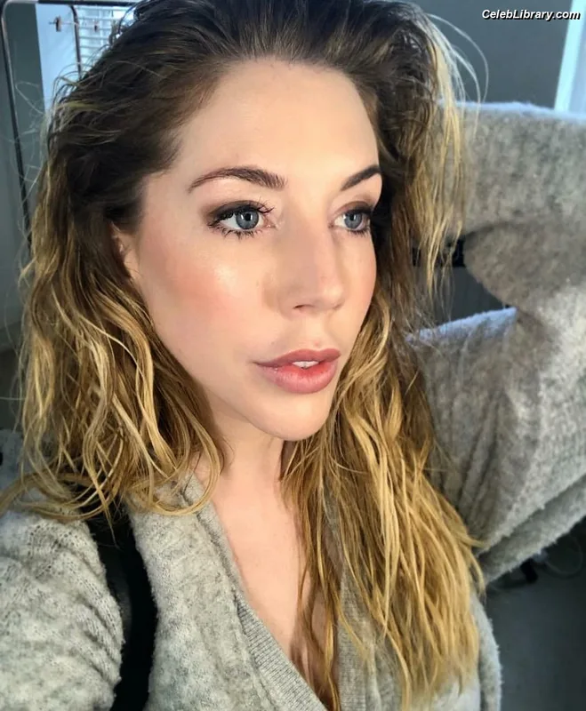 Katherine Ryan photo 16 of 681