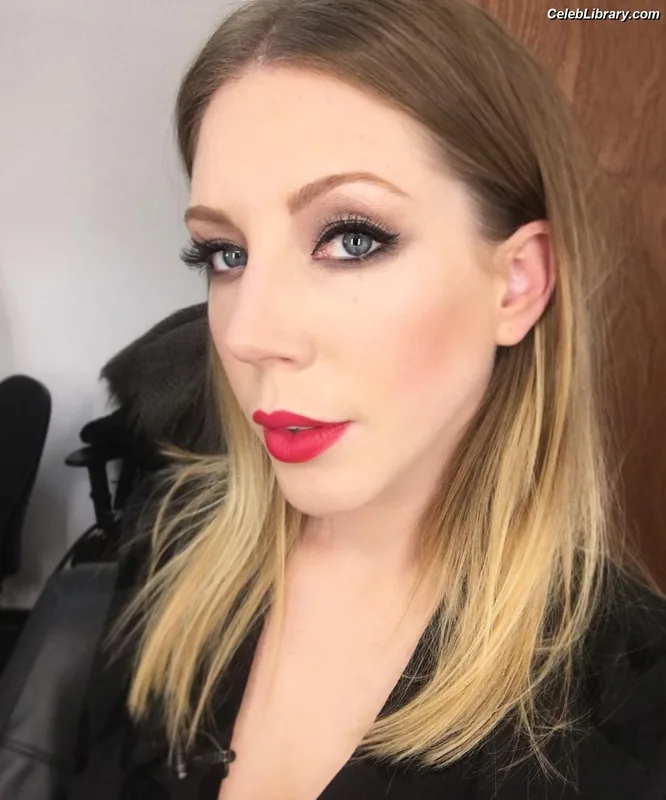 Katherine Ryan photo 14 of 681
