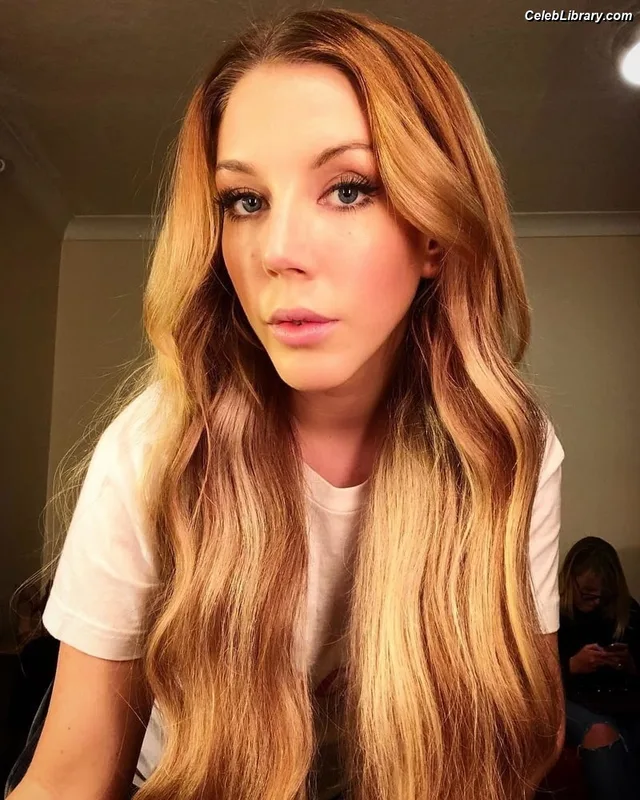 Katherine Ryan photo 1 of 681