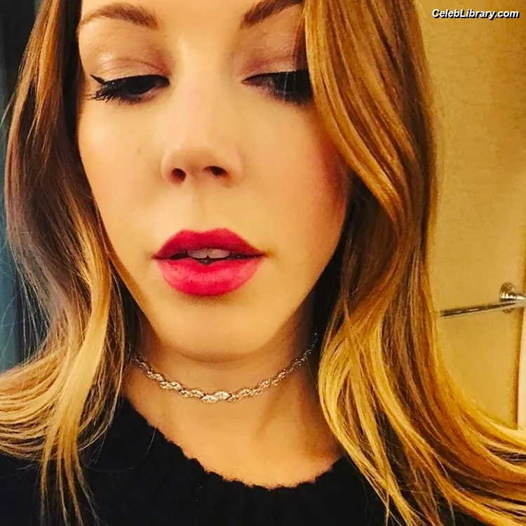 Katherine Ryan photo 10 of 681