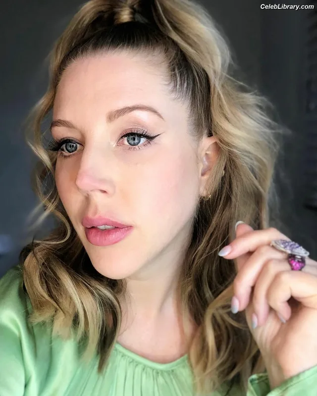 Katherine Ryan photo 8 of 681