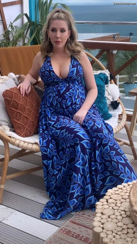 Katherine Ryan photo 22 of 681