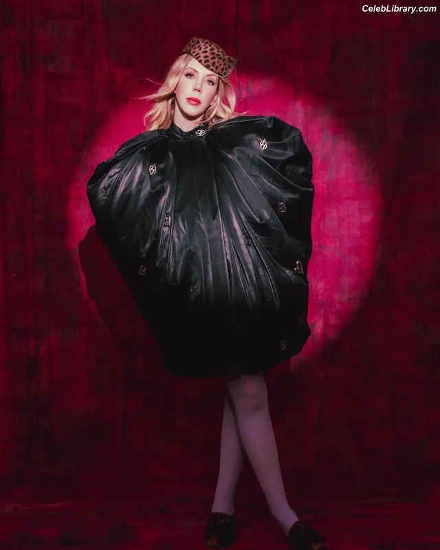 Katherine Ryan photo 18 of 681