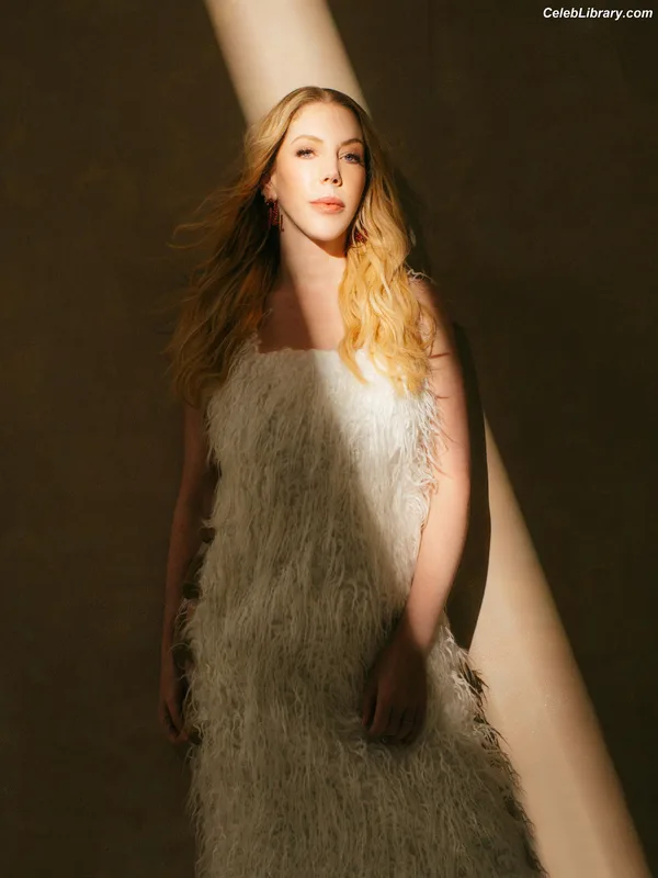 Katherine Ryan photo 23 of 681