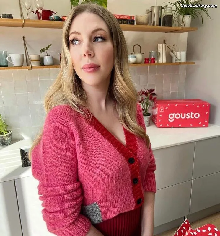 Katherine Ryan photo 6 of 681
