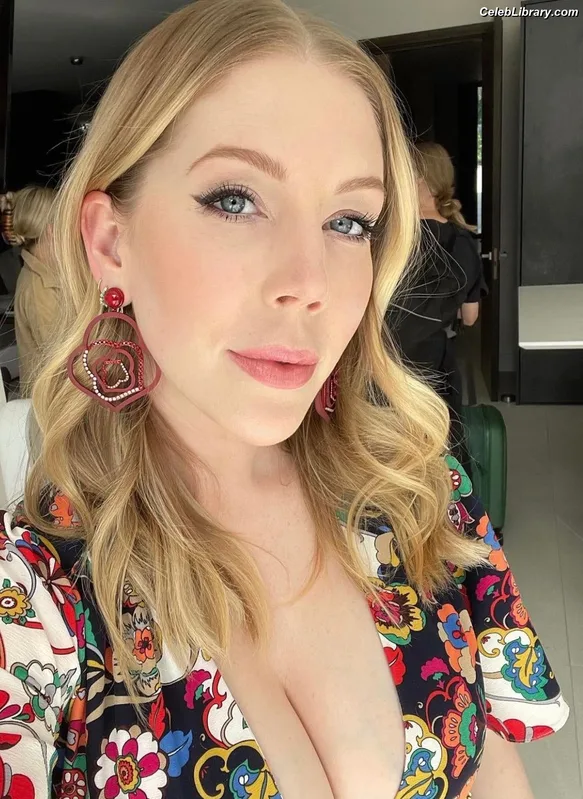 Katherine Ryan photo 10 of 681