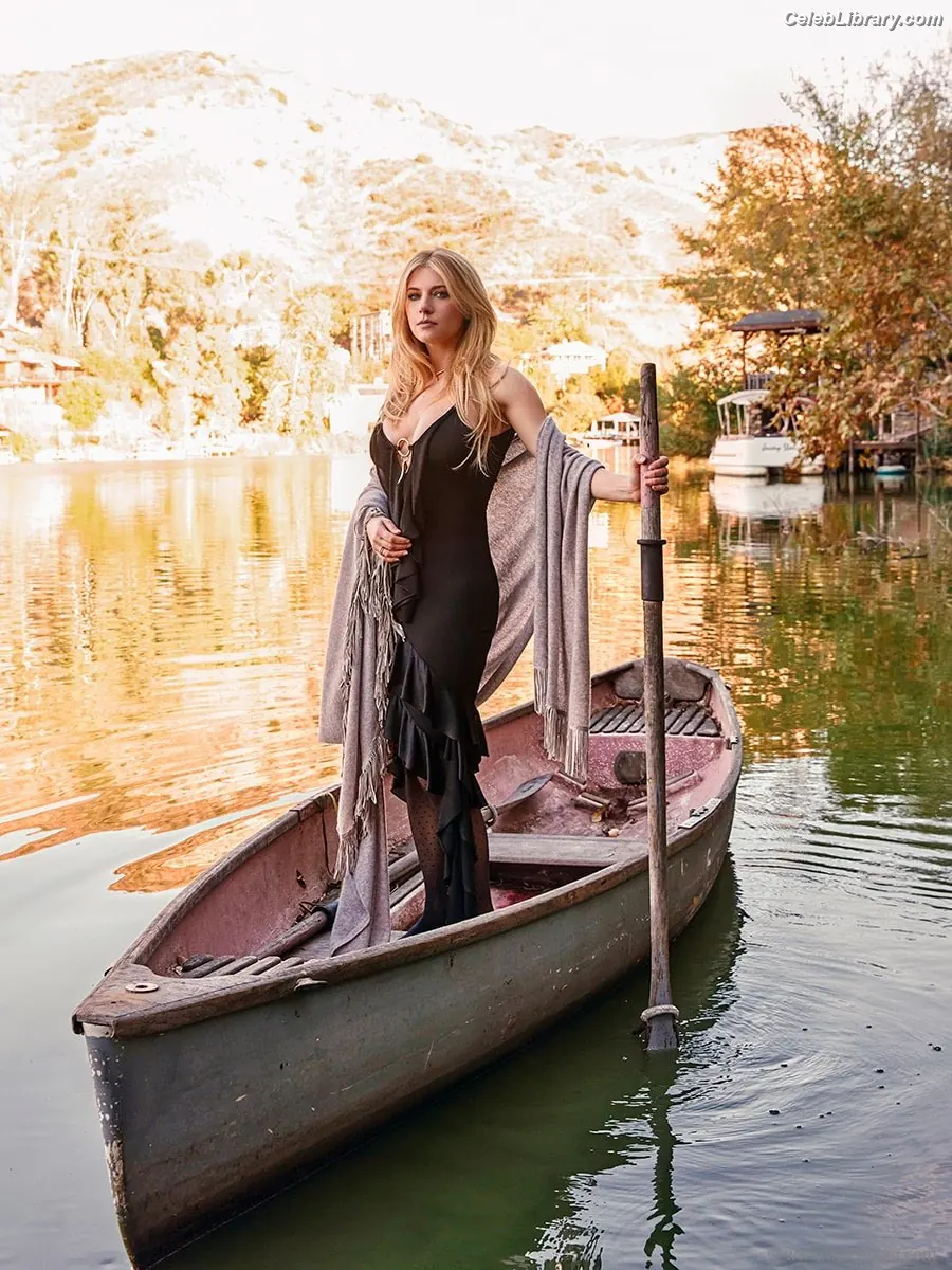 Katheryn Winnick photo 20 of 406