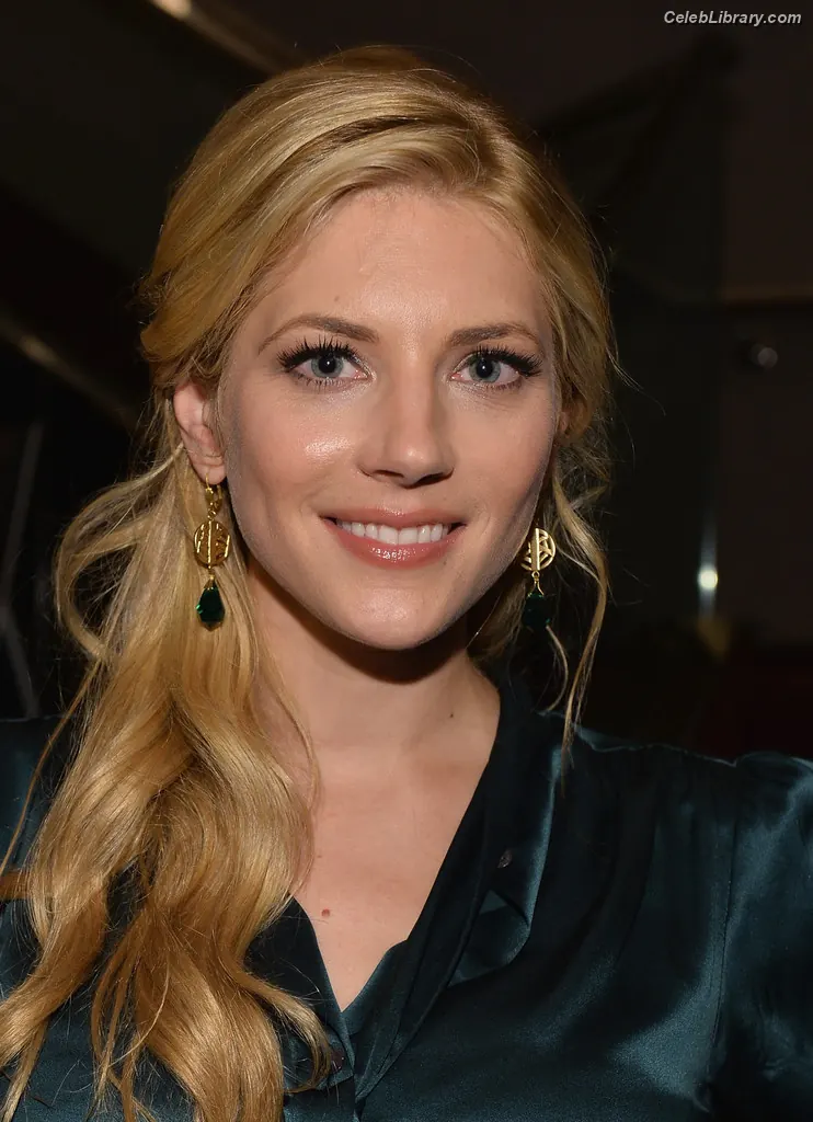 Katheryn Winnick photo 21 of 406
