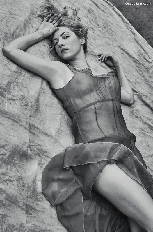 Katheryn Winnick photo 4 of 399