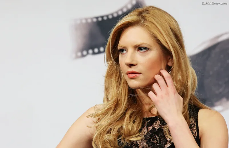 Katheryn Winnick photo 19 of 399
