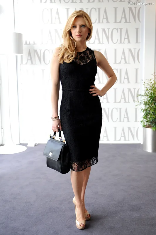 Katheryn Winnick photo 23 of 399