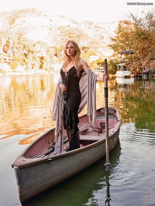 Katheryn Winnick photo 19 of 399