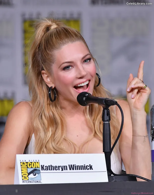 Katheryn Winnick photo 10 of 399