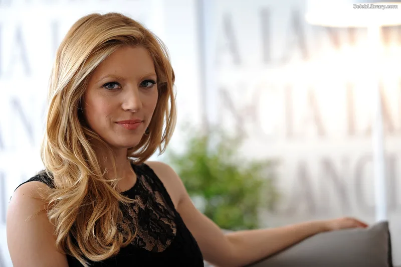 Katheryn Winnick photo 13 of 399
