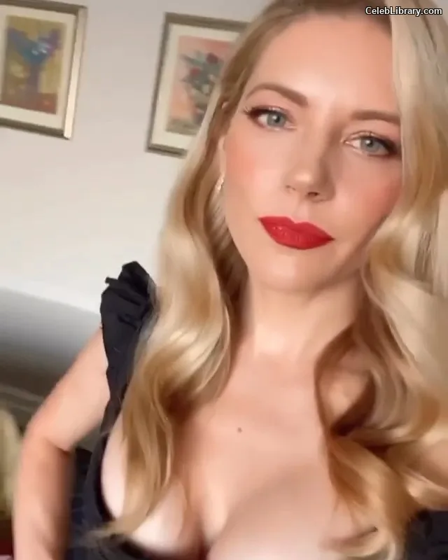 Katheryn Winnick photo 19 of 399