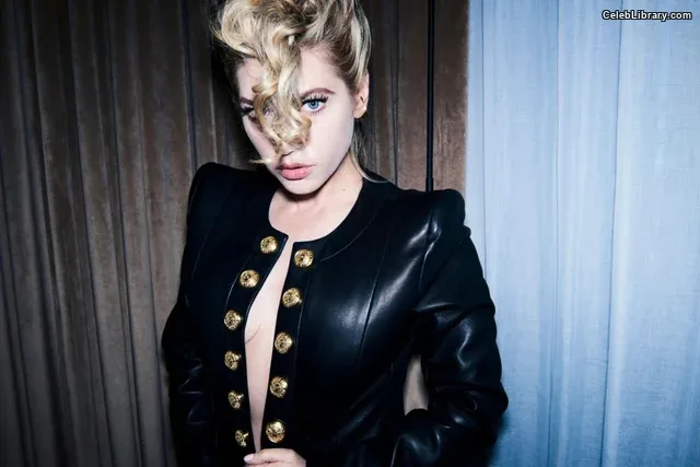 Katheryn Winnick photo 20 of 399