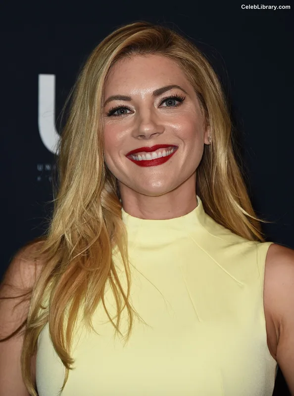Katheryn Winnick photo 4 of 399