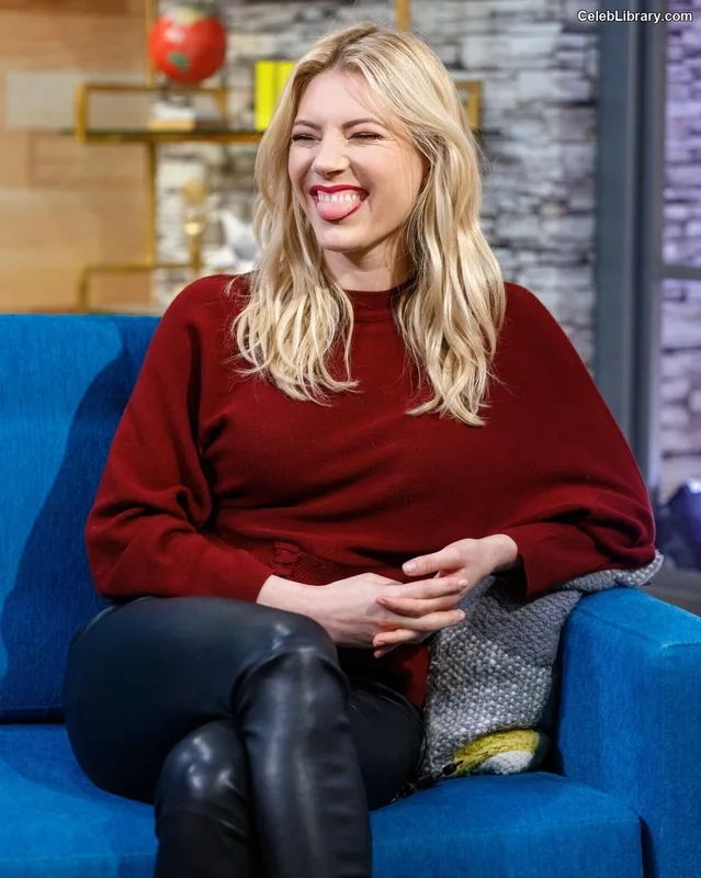Katheryn Winnick photo 10 of 399