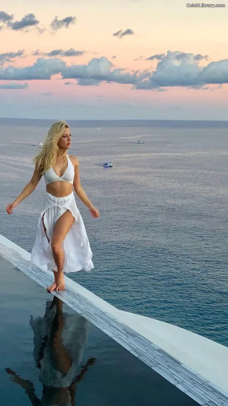 Katheryn Winnick photo 18 of 399