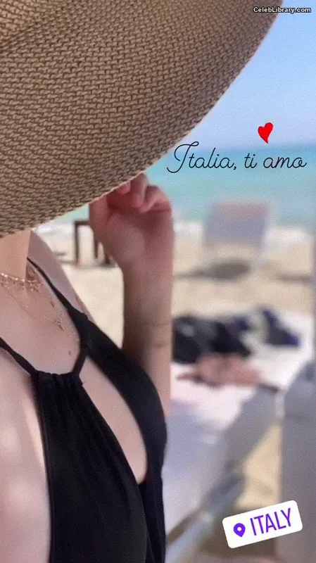 Katheryn Winnick photo 22 of 399