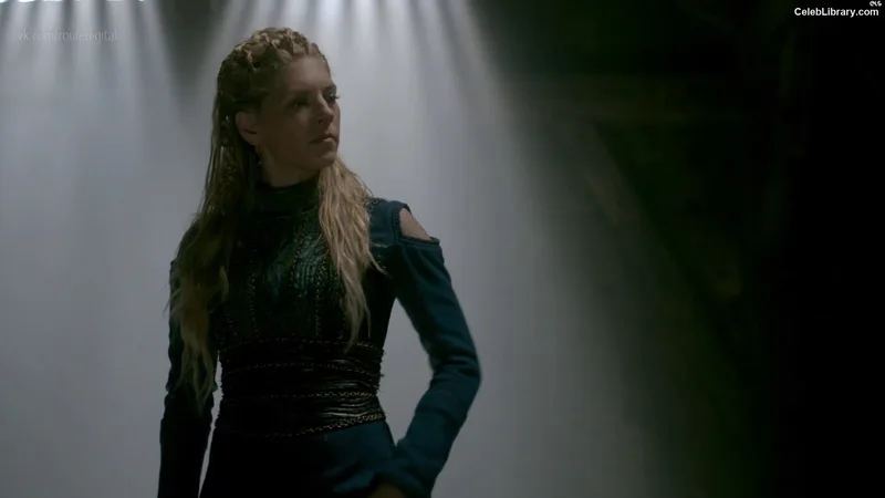 Katheryn Winnick photo 3 of 399