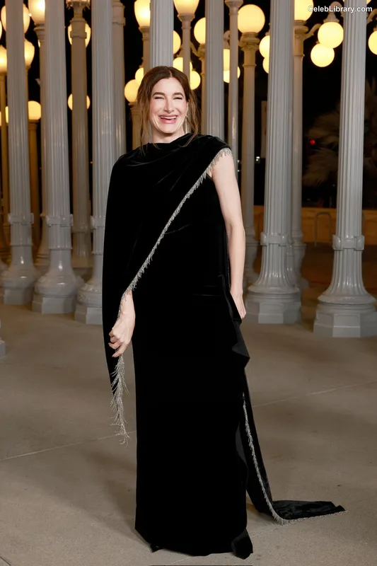 Kathryn Hahn photo 5 of 43