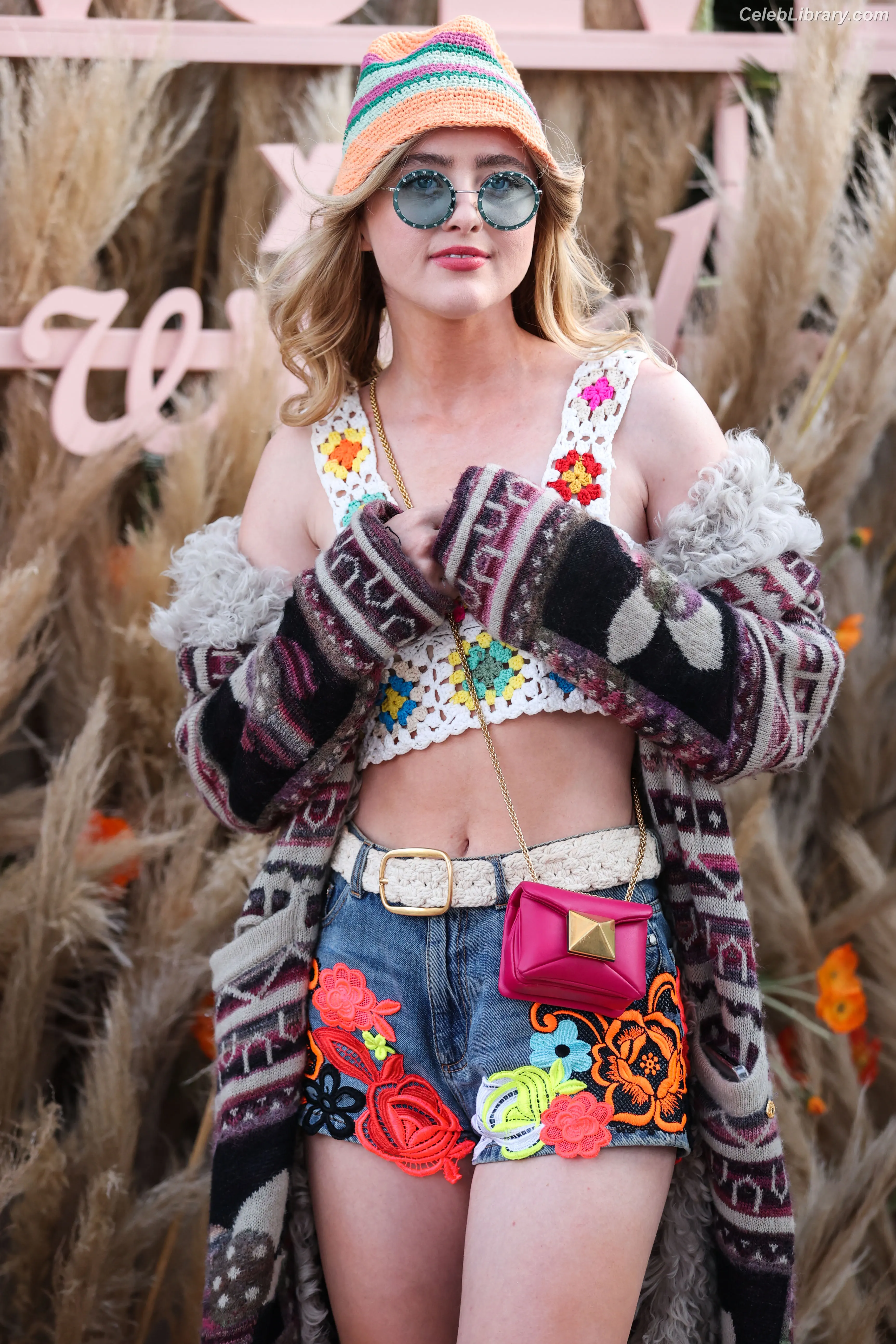 Kathryn Newton photo 10 of 1451